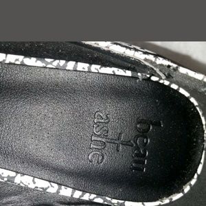 Beau & Ashe white platform maryjanes size 7.5